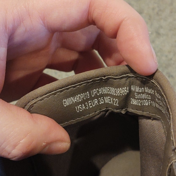 Girls size 3 boots by Wonder Nation - Picture 2 of 4